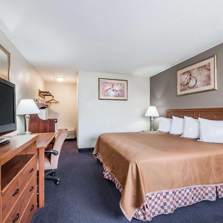 Red Carpet Inn Lancaster Millersville Exterior foto