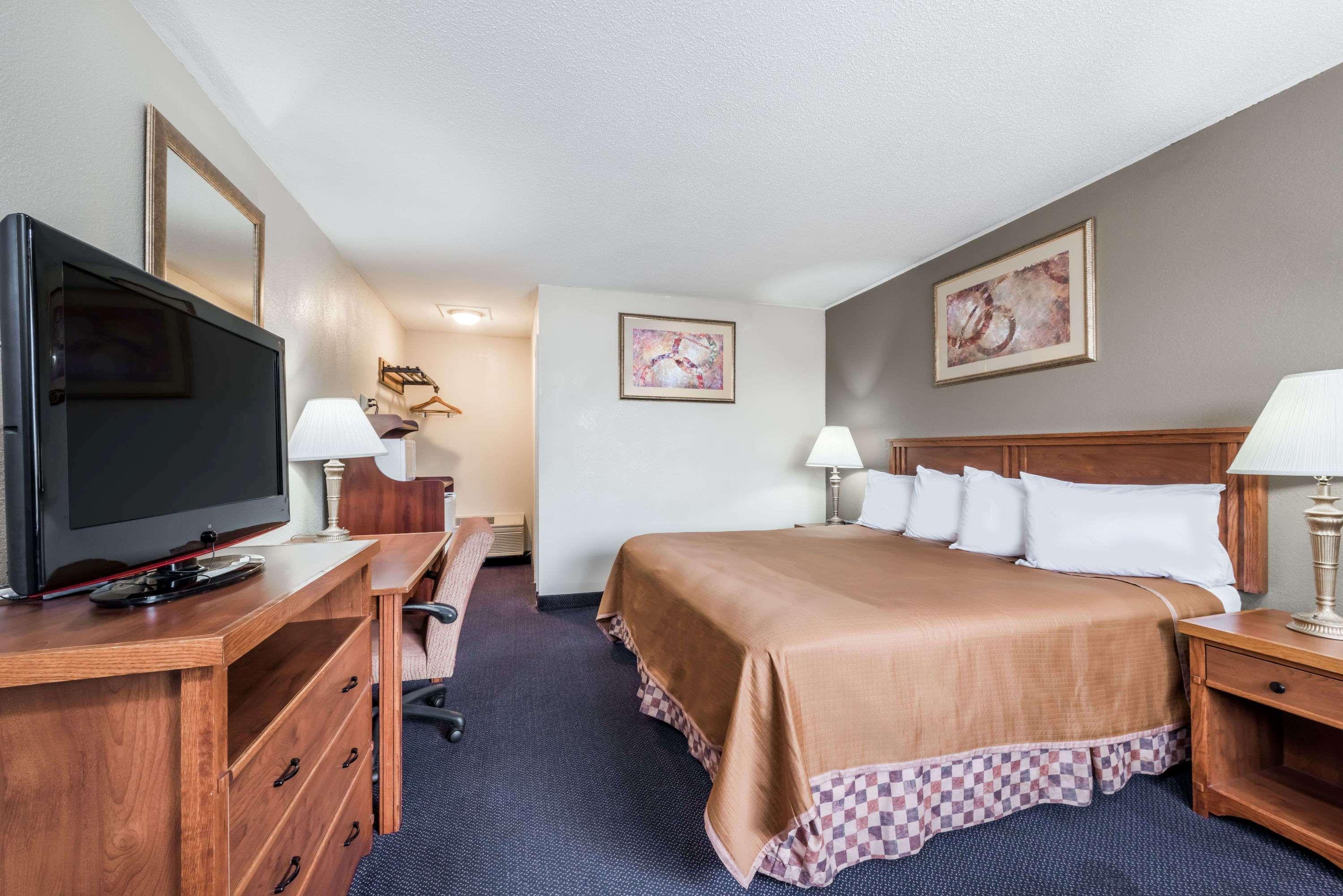 Red Carpet Inn Lancaster Millersville Exterior foto